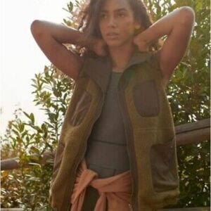 Free People Movement Hit The Hills Reversible Hiking Outdoor Fleece Vest Green